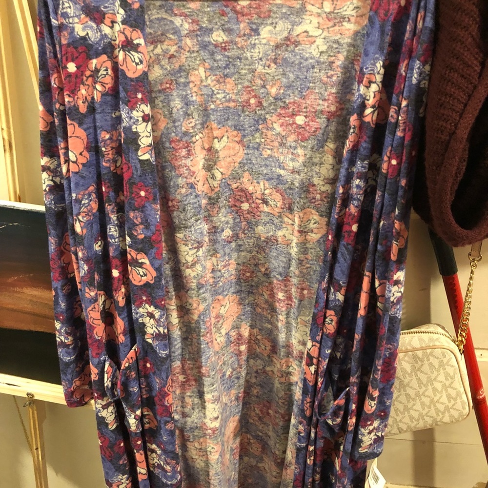 LuLaRoe Sarah cardigan